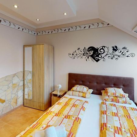 Cristian Apartman Hajdúszoboszló Extérieur photo