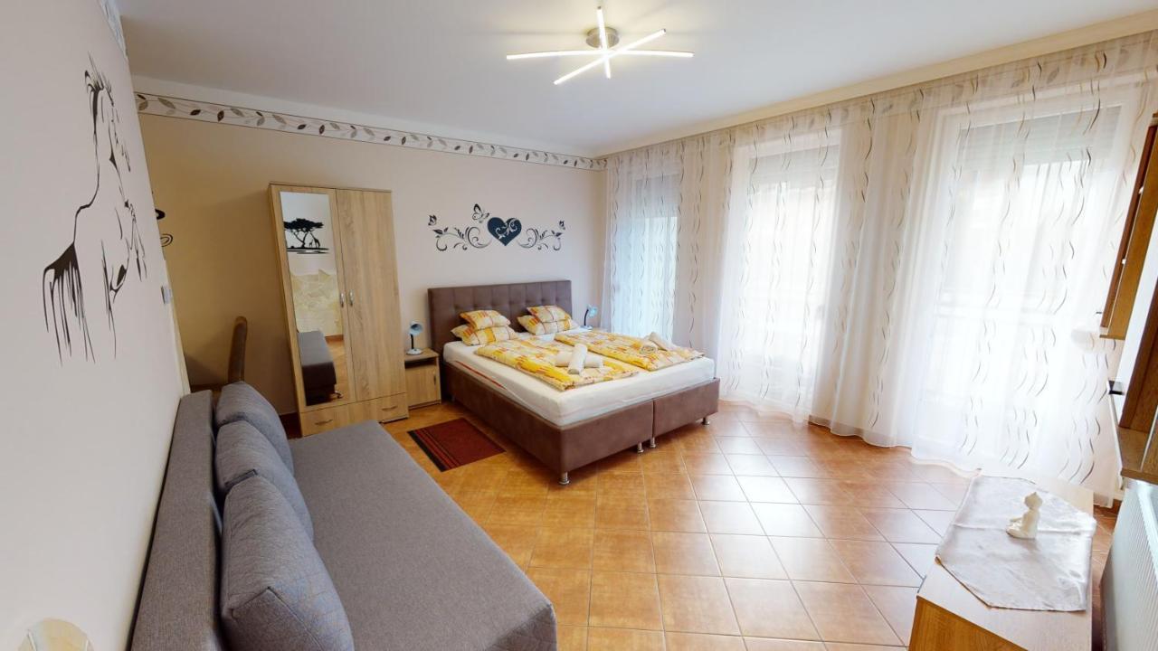 Cristian Apartman Hajdúszoboszló Extérieur photo