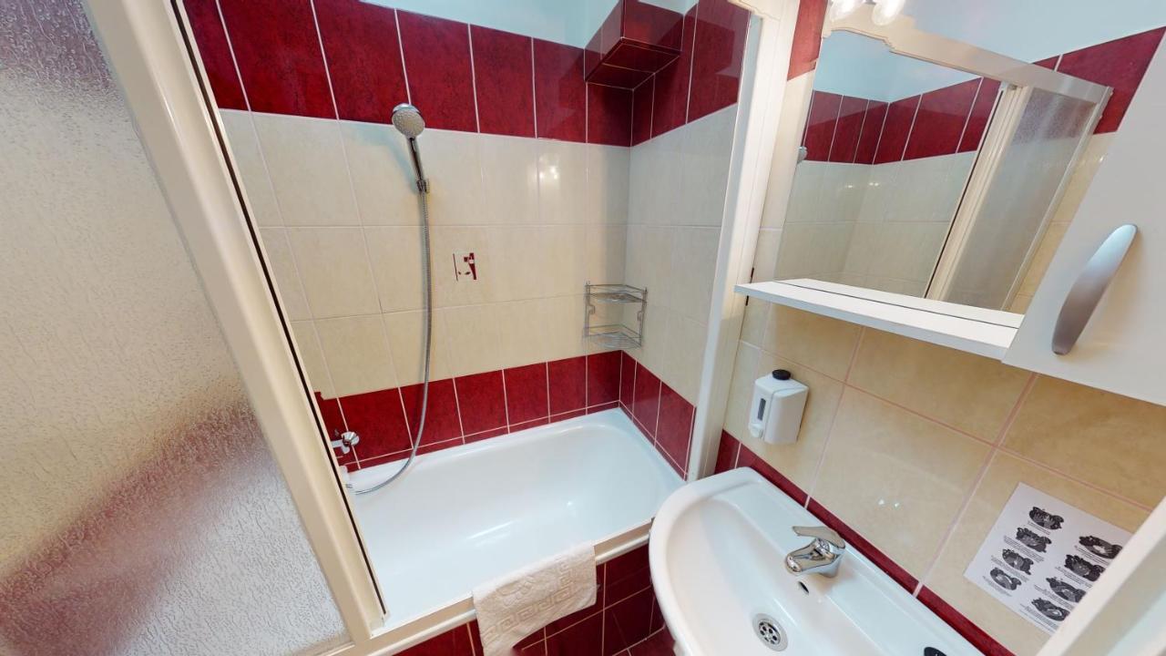 Cristian Apartman Hajdúszoboszló Extérieur photo